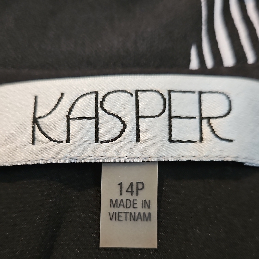 Kasper Black and White Midi Dress with Sophisticated Style - Picture 2 of 10